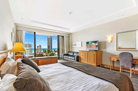 Deluxe King Room In Gold Tower - Accommodation Yamba 0