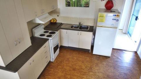 'AFRAME Tarcoola Cottage' 29 The Parade, North Haven - Accommodation Yamba 3