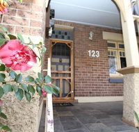 123 Hill St Heart of Orange Double Brick - Accommodation Yamba