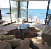 13 'Harbourside' 3-7 Soldiers Point Road - fantastic waterfront unit - Accommodation Yamba