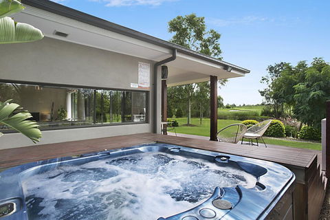 1OAK - Accommodation Yamba 0