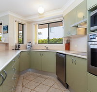 2 'Peninsula Waters' - three bedroom unit with spacious private courtyard  WIFI - Accommodation Yamba