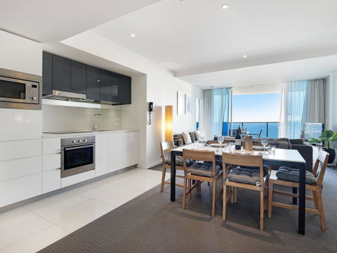 2 Bedroom Ocean View 27 Floors Above H-Residences - Accommodation Yamba 1