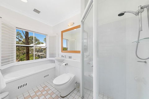 2 Bedroom Villa @ Oaks Cypress Lakes Resort - Accommodation Yamba 3