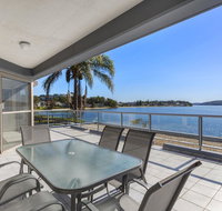 2 The Shores Soldiers Point - Waterfront - Uninterrupted Water Views INCLUDING ALL LINEN  TOWELS Free Wi-Fi - Accommodation Yamba