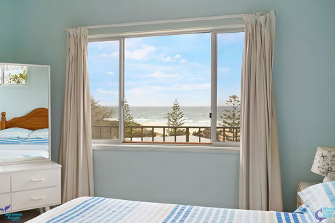 22 Dulling Street - Beach House - Accommodation Yamba 1
