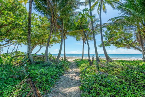 BIG4 Tasman Holiday Parks - South Mission Beach - Accommodation Yamba 1