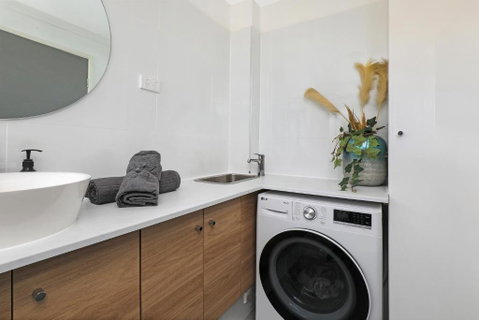 CANAL7-ON THE MOOLOOLABA CANAL! - Accommodation Yamba 4