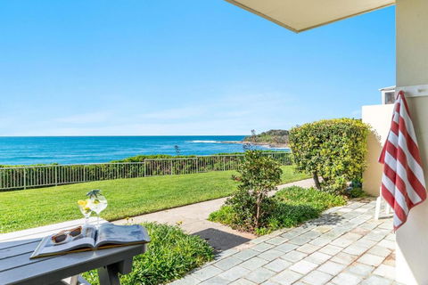 Craigmore 5 - Fantastic Ocean Views - Accommodation Yamba 2