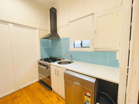 D114 Victorian Central Stay - Accommodation Yamba 4