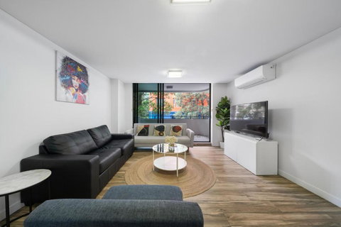 Delicated 3BR Apt With Parking & Darling Harbour-10mins Walk - Accommodation Yamba 0