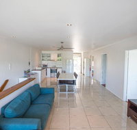 3 Bedroom Apartment // Spence St - Accommodation Yamba