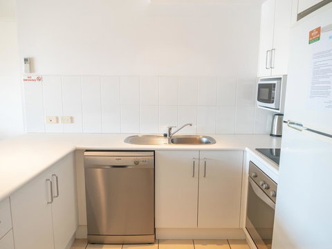 4/4 On First - Accommodation Yamba 2