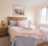 42 Rosemary Lane - Central Orange - Spacious Family Home - Quiet Lane - Accommodation Yamba