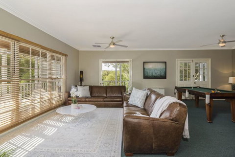 65 Main Guesthouse - Accommodation Yamba 2