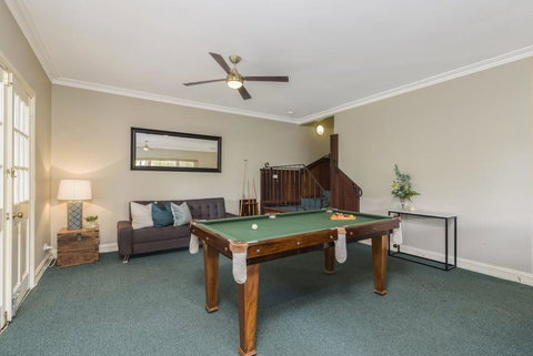 65 Main Guesthouse - Accommodation Yamba 3