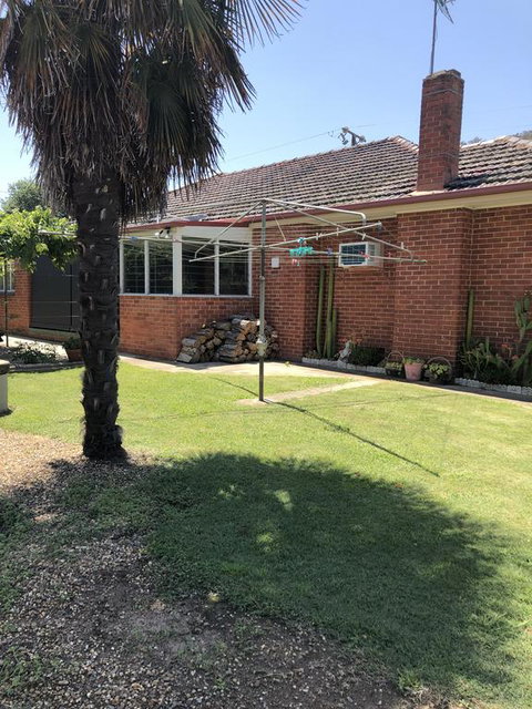 725 Myrtleford-Yackandandah Road - Accommodation Yamba 0