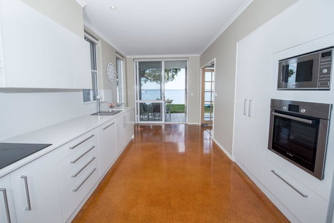 A Foreshore - Salamander Bay - Accommodation Yamba 0