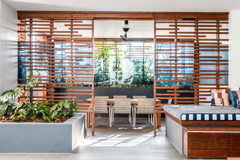 A PERFECT STAY - Adam + Eve - 2 Bedroom Luxury Apartment In Eve Tower - Accommodation Yamba 2