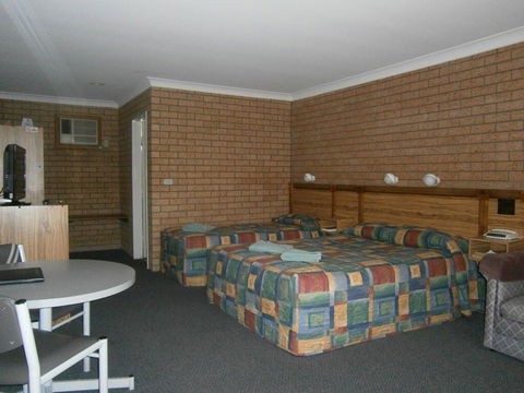 Aaron Inn Motel - Accommodation Yamba 1