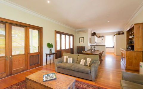 Abaleen House - Accommodation Yamba 3