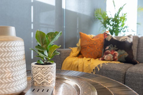 Abbotsford Playhouse Luxury Penthouse, Yarra Views, Double Parking - Accommodation Yamba 0