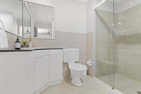 Above And Beyond - Beautiful Home With Pool - Accommodation Yamba 3