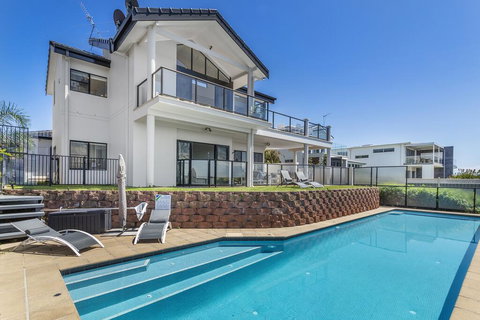Above And Beyond - Beautiful Home With Pool - Accommodation Yamba 0