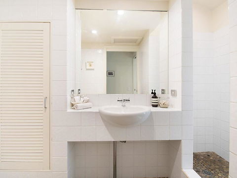 Above The Pass - Accommodation Yamba 1