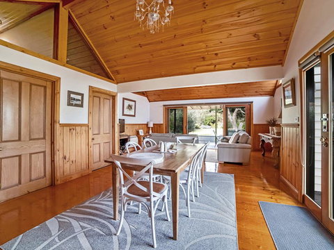 Abrahams On Bank - Accommodation Yamba 0