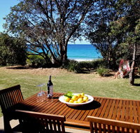 Absolute Beachfront Mollymook - Accommodation Yamba