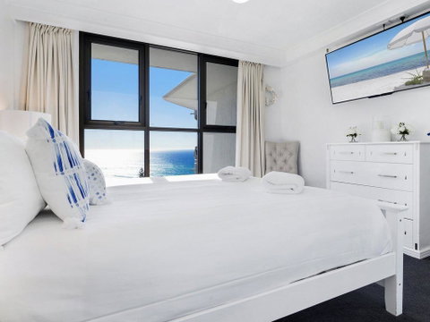 Acapulco 2 Bed Ocean View Surfers Paradise - Accommodation Yamba 3