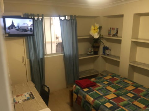 Accommodation @ Isa - Accommodation Yamba 2
