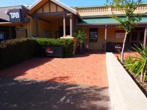 Dongara Hotel Motel - Accommodation Yamba 0