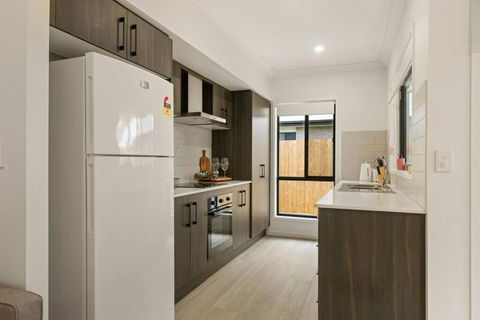 Dual Key 5BR Family Home With Stunning Interior - Accommodation Yamba 3