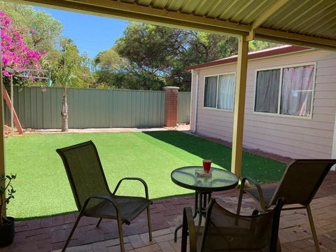 Double Room Share Bathroom And Kitchen - Accommodation Yamba 2