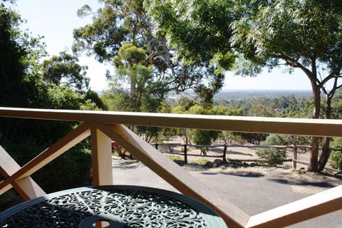 Eleebana Guest House - Accommodation Yamba 2