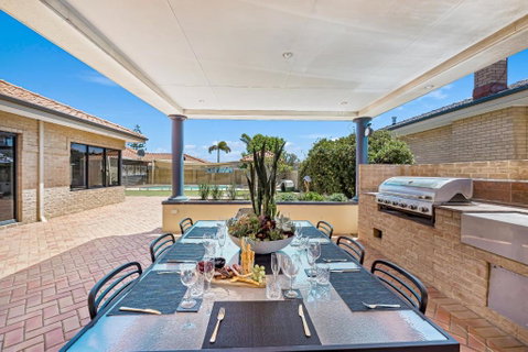 Fun In The Sun Pool Bliss & Ocean Views - Accommodation Yamba 1