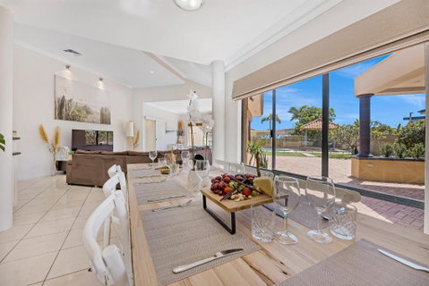Fun In The Sun Pool Bliss & Ocean Views - Accommodation Yamba 4