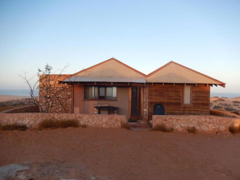 Gnaraloo Station - Homestead - Accommodation Yamba 0