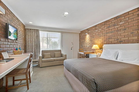 Golden Square Motor Inn - Accommodation Yamba 1