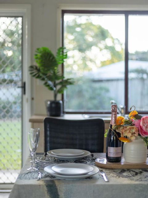 Great Value Stylish 2BR Granny Flat Heritage Park - Accommodation Yamba 3