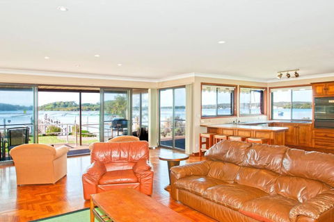 HAIS18G - Riverside Delight - Accommodation Yamba 1