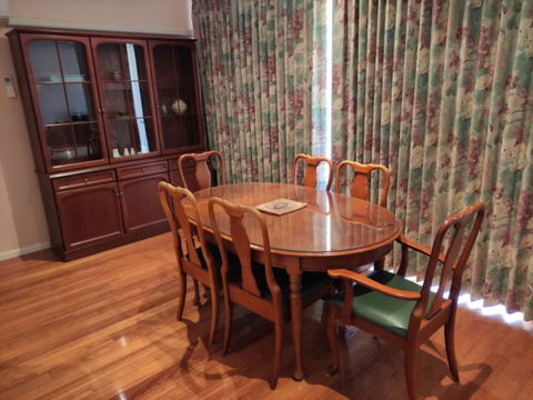 Ground Level 2BR 2BA Apartment W Courtyard - Accommodation Yamba 4