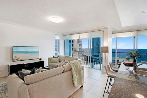 HIGH FLOOR GUARANTEE - 3 Bedroom Plus Study Apartments At Chevron Renaissance - Self Contained & Privately Managed - Wow Stay - Accommodation Yamba 1