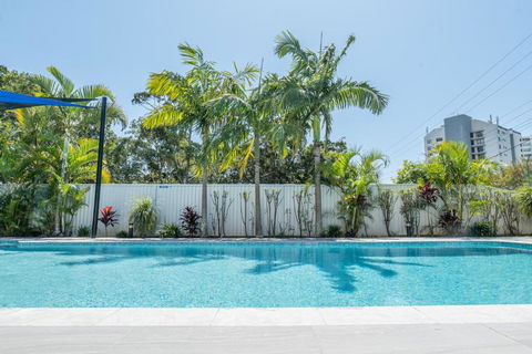 HEART OF BURLEIGH Holiday Villa - Perfect Location With Pools - Accommodation Yamba 0