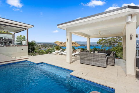 HEATed Pool, Lake & Beach, Luxury 5 B/R House - Accommodation Yamba 0