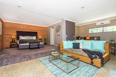 Hidden Valley Eco Spa Lodges & Day Spa - Accommodation Yamba 3
