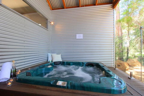 Hidden Valley Eco Spa Lodges & Day Spa - Accommodation Yamba 1