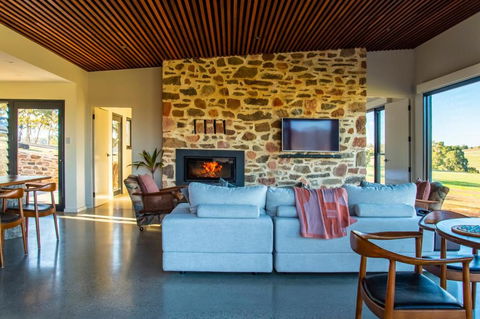 Hutton Vale Farm JHA Stone Cellar - Accommodation Yamba 3